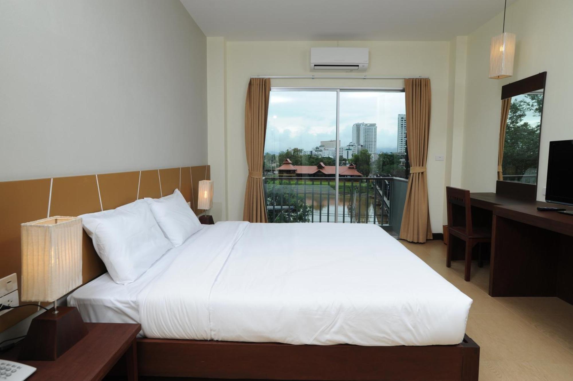 Mawin Hotel Чиангмай Екстериор снимка