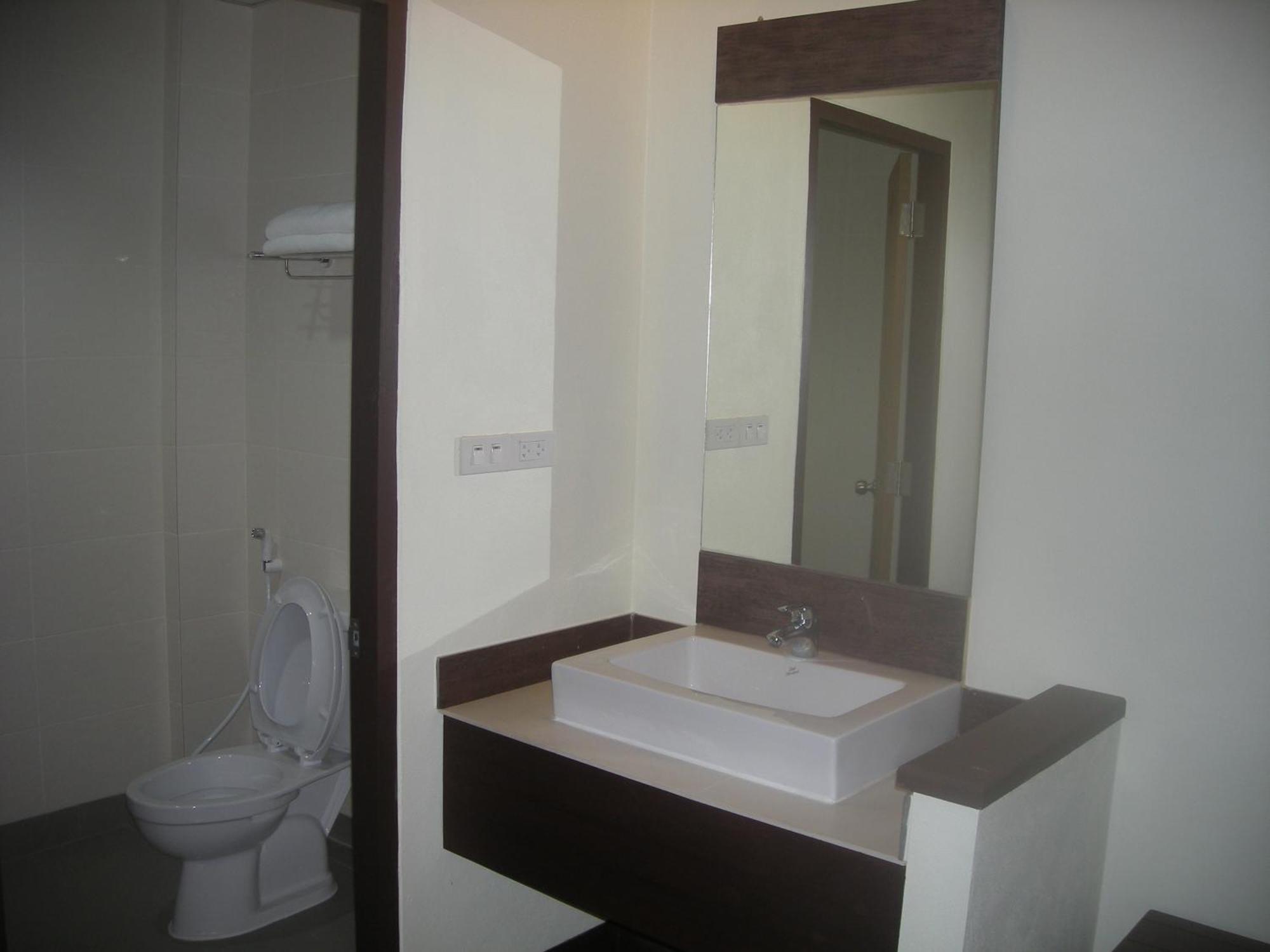 Mawin Hotel Чиангмай Екстериор снимка