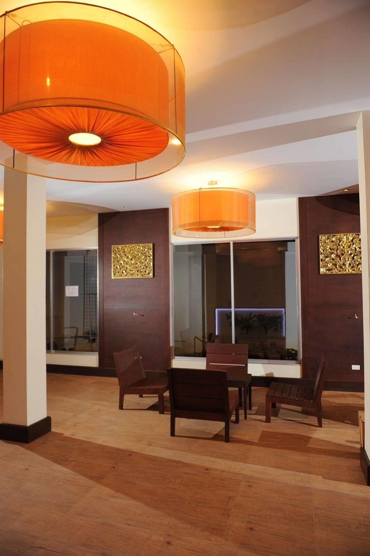 Mawin Hotel Чиангмай Екстериор снимка